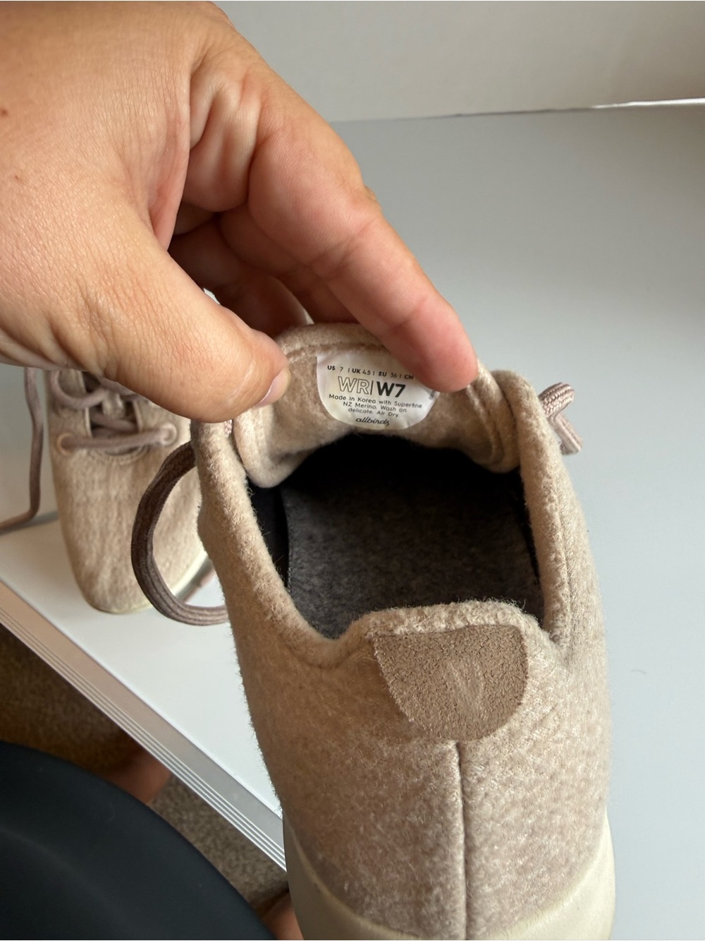 ALLBIRDS light weight classic Neutral Wool Casual Sneakers - Beige 7 - Picture 2 of 6